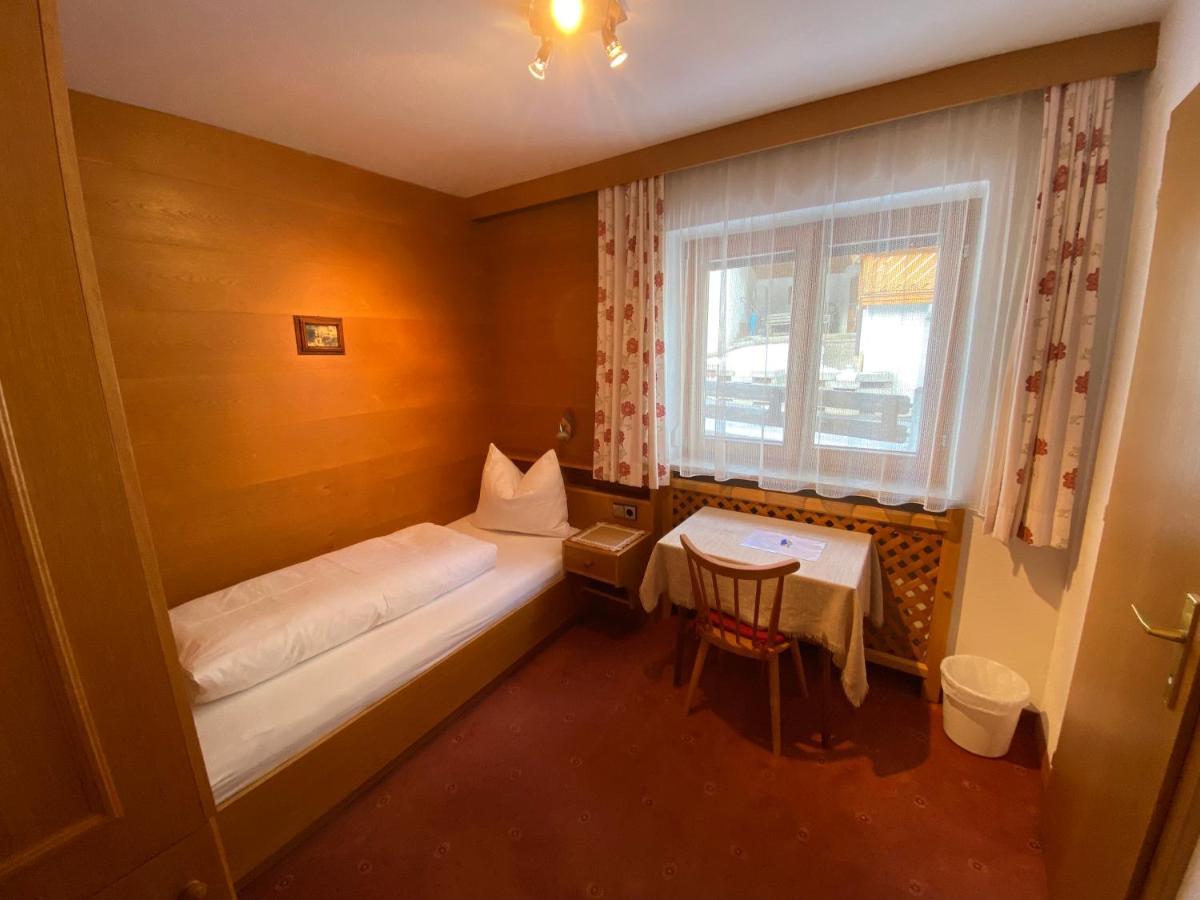 Pension Kandaharblick Pettneu am Arlberg Exterior foto